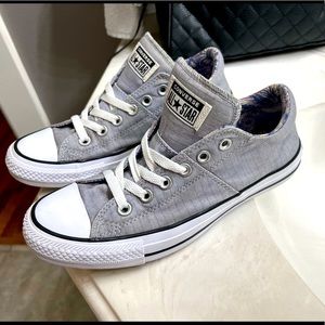Womens size 8 wolf gray converse